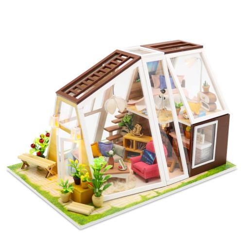 Miniaturowy domek Domek nad jeziorem