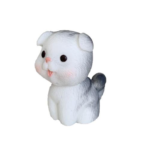 Kotek szary siedzący 0.jpg