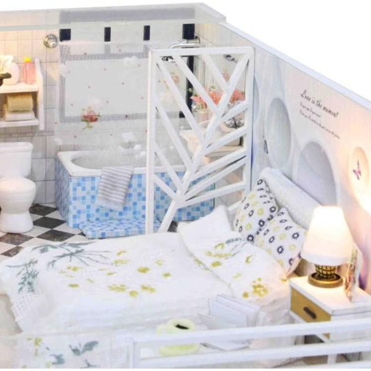 Miniaturowy domek - Śnieżna biel