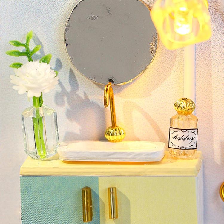 Miniaturowy domek - Błękitne niebo