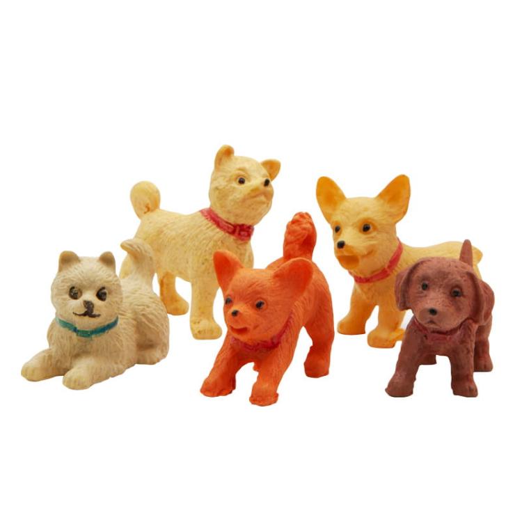 Miniaturowe figurki - szczeniaczki.