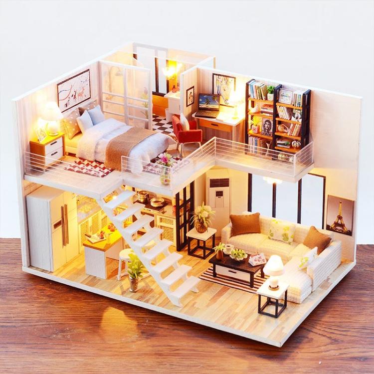 Miniaturowy domek - Zachód słońca w Alpach