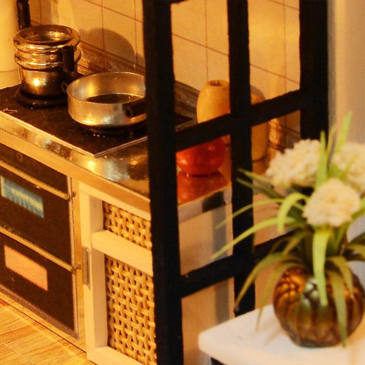 Miniaturowy domek - Zachód słońca w Alpach