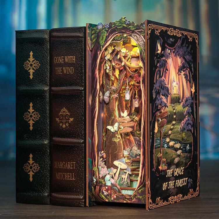 Leśny świat baśni*- Book Nook CuteBee