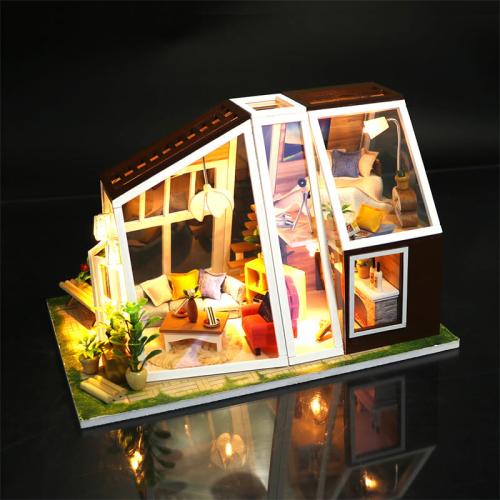 Miniaturowy domek Domek nad jeziorem
