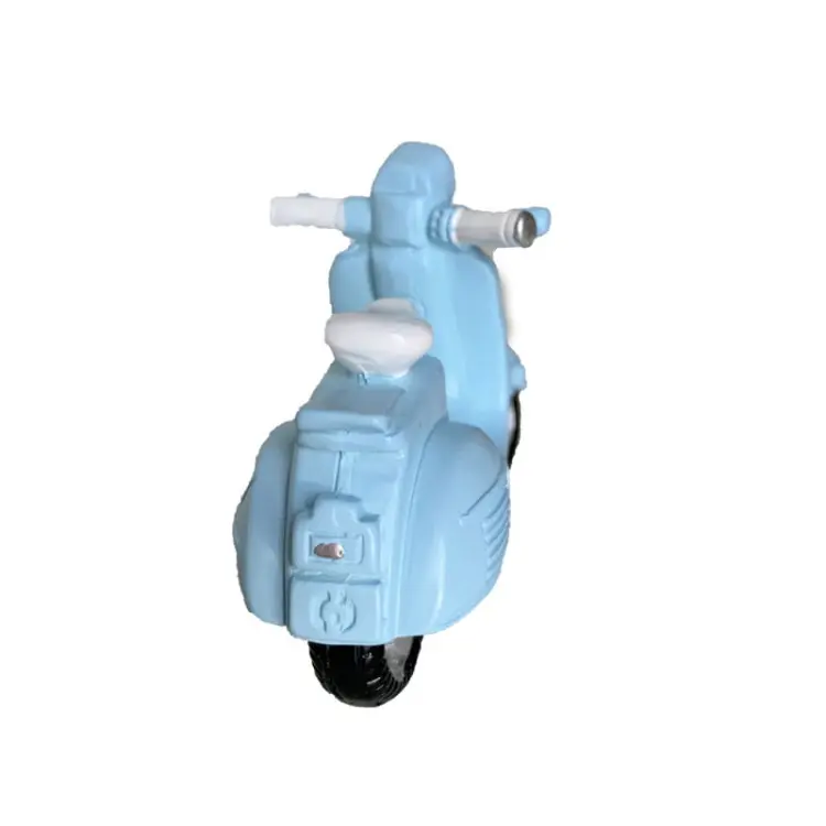 Skuter Vespa niebieska 3.jpg