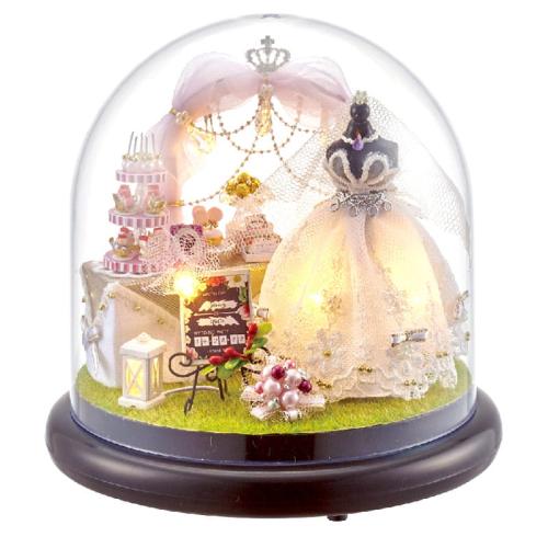 Miniaturowy domek - Pierwsza miłość