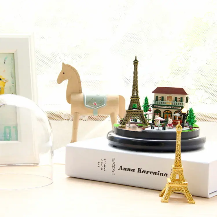 Miniaturowy domek - Kawa pod wieżą Eiffla