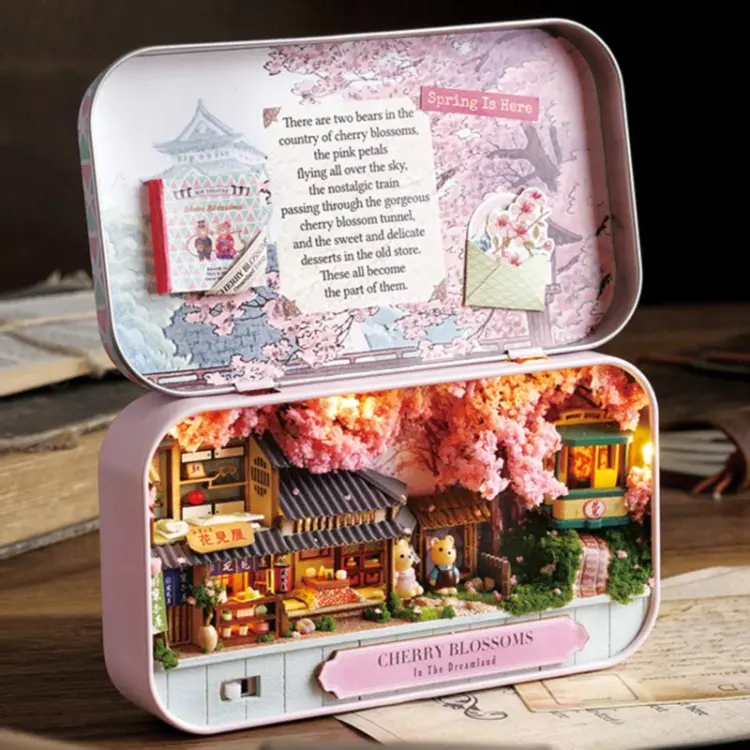 Miniaturowy domek - Kwitnące wiśnie