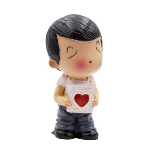 Miniaturowa figurka Zakochani. Chłopiec.