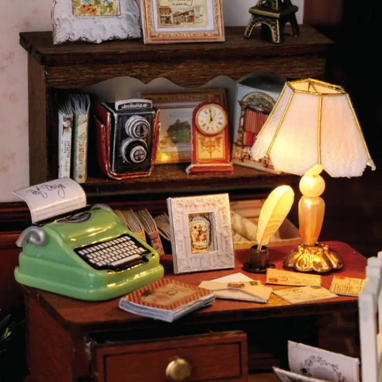 Miniaturowy domek DIY - Francuskie studio