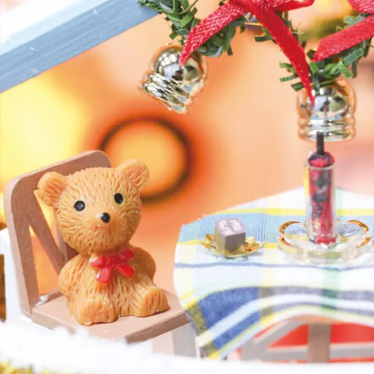 Miniaturowy domek - Boże Narodzenie w Alpach