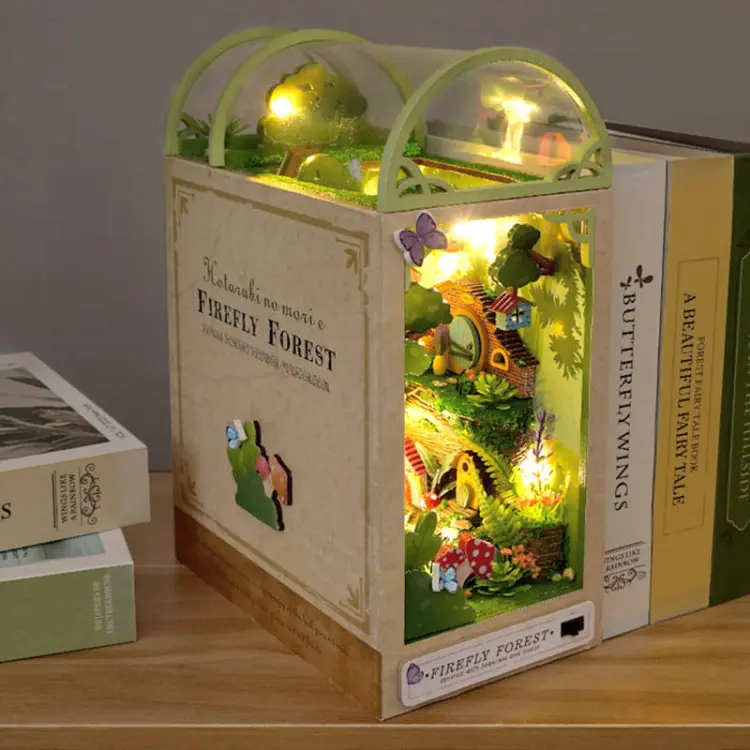 Zaczarowany las - Miniaturowy domek Book Nook
