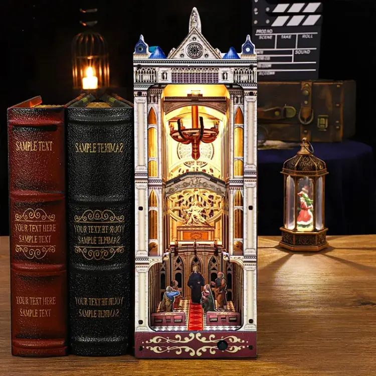 Gotycka katedra - Book Nook