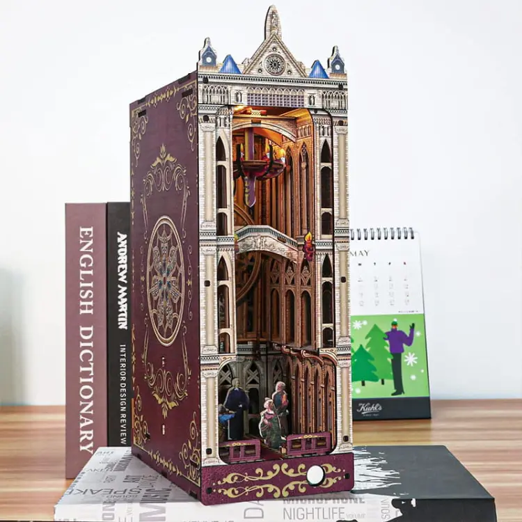 Gotycka katedra - Book Nook