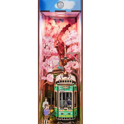 Kraj kwitnącej wiśni - Book Nook Tonecheer