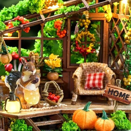 Owocowy sad*- Miniaturowy domek