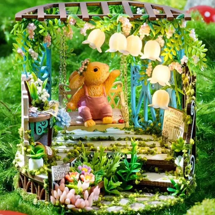 Majowe konwalie*- Miniaturowy domek