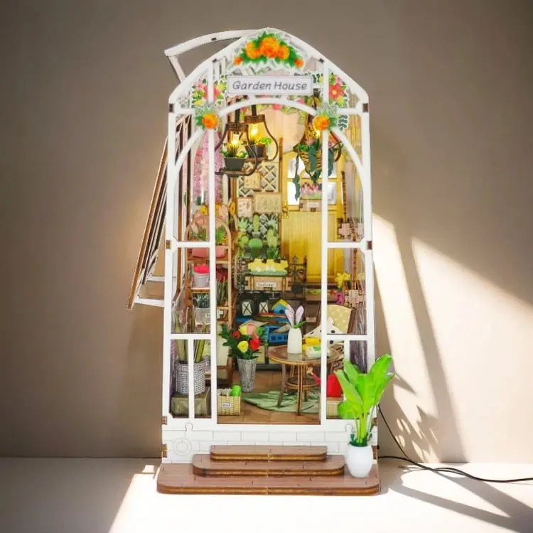 Biała oranżeria - Book Nook