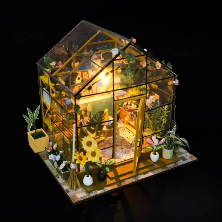 Kolorowa szklarnia*- Miniaturowy domek