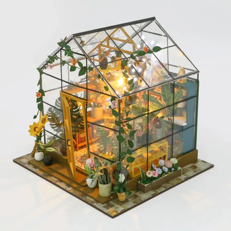 Kolorowa szklarnia*- Miniaturowy domek