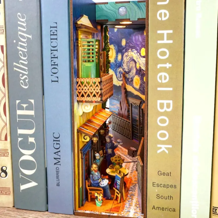 Świat Vincenta van Gogha - Book Nook Tonecheer