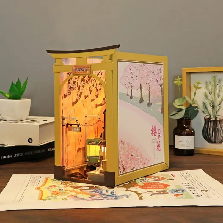Miniaturowy domek Book Nook - Podróż na Hanami
