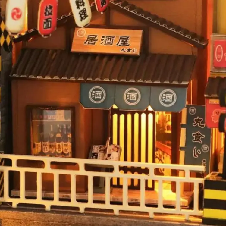 Miniaturowy domek Book Nook - Podróż na Hanami