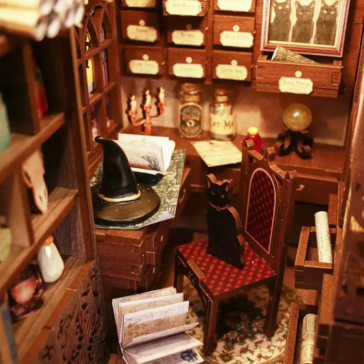 Magiczna apteka* - Book Nook CuteBee