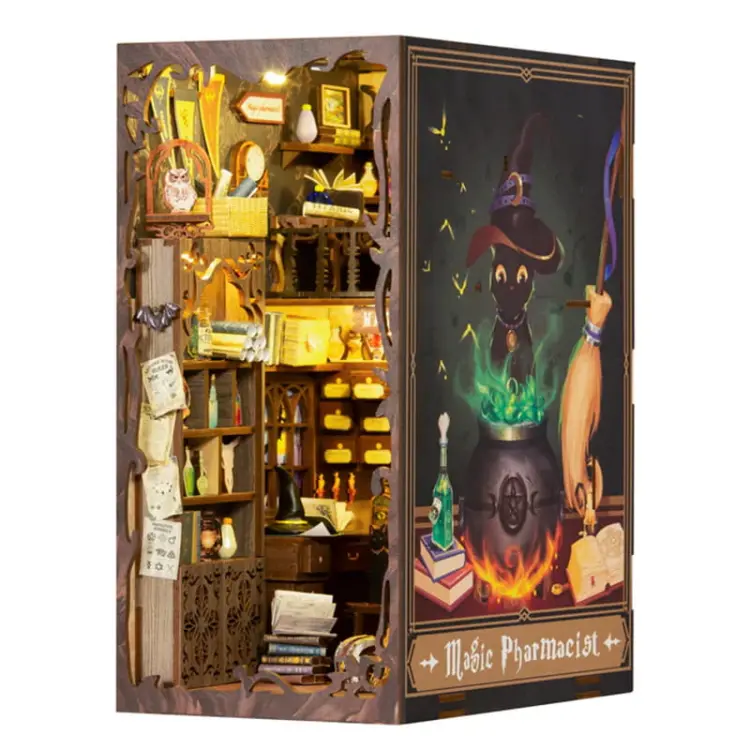 Magiczna apteka* - Book Nook CuteBee