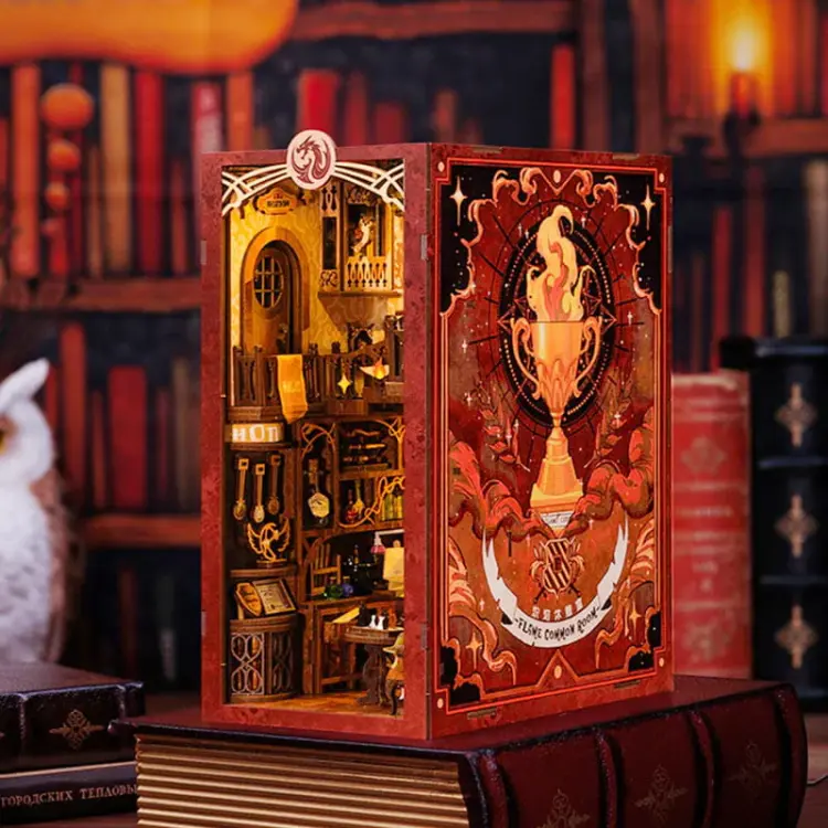 Pokój Wspólny Szkoły Magii*- Book Nook CuteBee