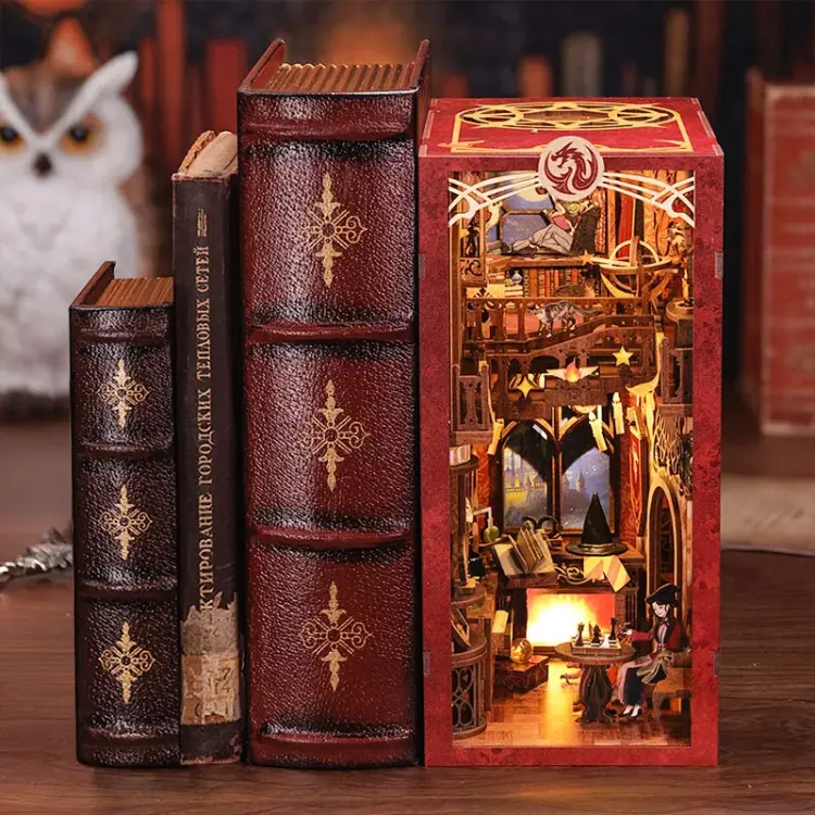 Pokój Wspólny Szkoły Magii*- Book Nook CuteBee