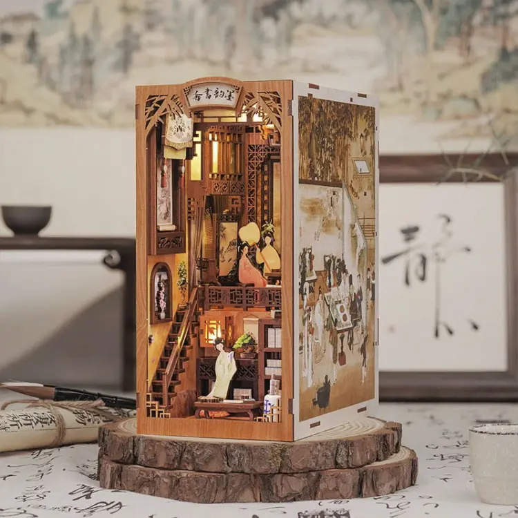 Altana Białej Orchidei*- Book Nook CuteBee