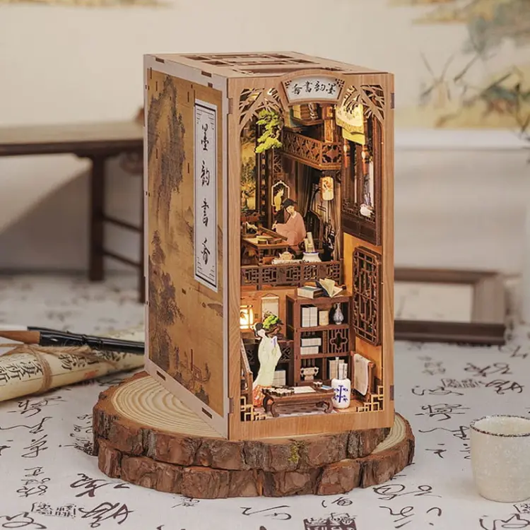 Altana Białej Orchidei*- Book Nook CuteBee