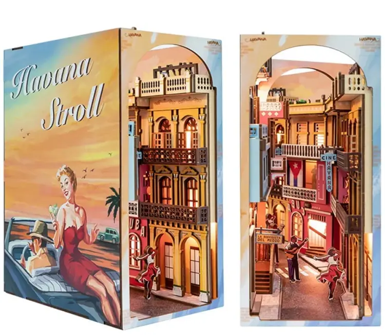 Spacer po Havanie - Book Nook CuteBee