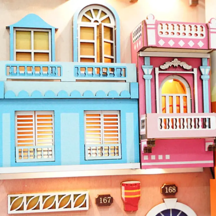 Spacer po Havanie - Book Nook CuteBee
