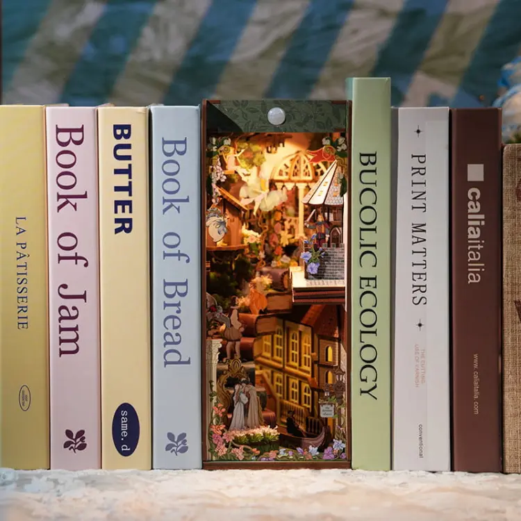 Romeo i Julia - miłość świata*- Book Nook Tonecheer