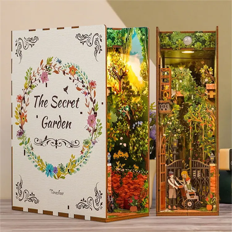 Zaczarowany ogród - Book Nook Tonecheer