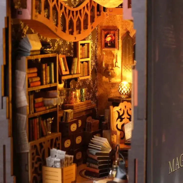 Tajemnicza biblioteka - Book Nook