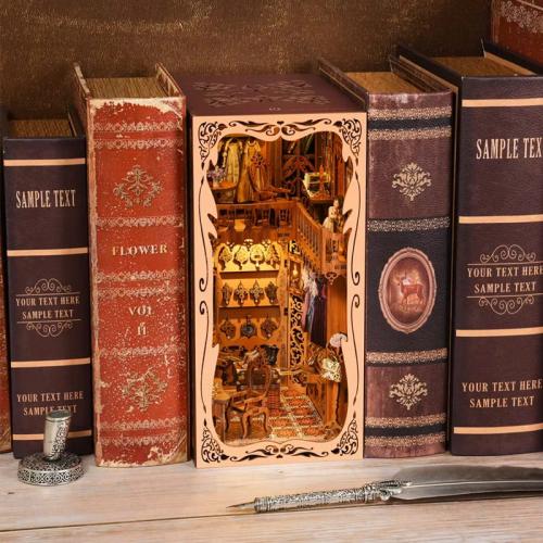 Królewska garderoba* - Miniaturowy domek Book Nook Aslowsnail