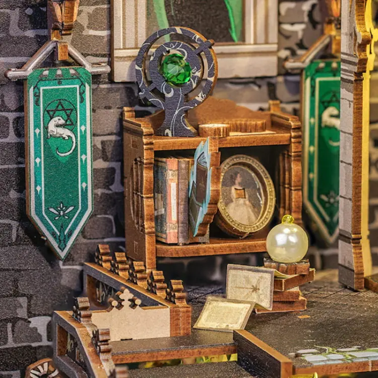 Pokój życzeń*- Miniaturowy domek Book Nook CuteBee