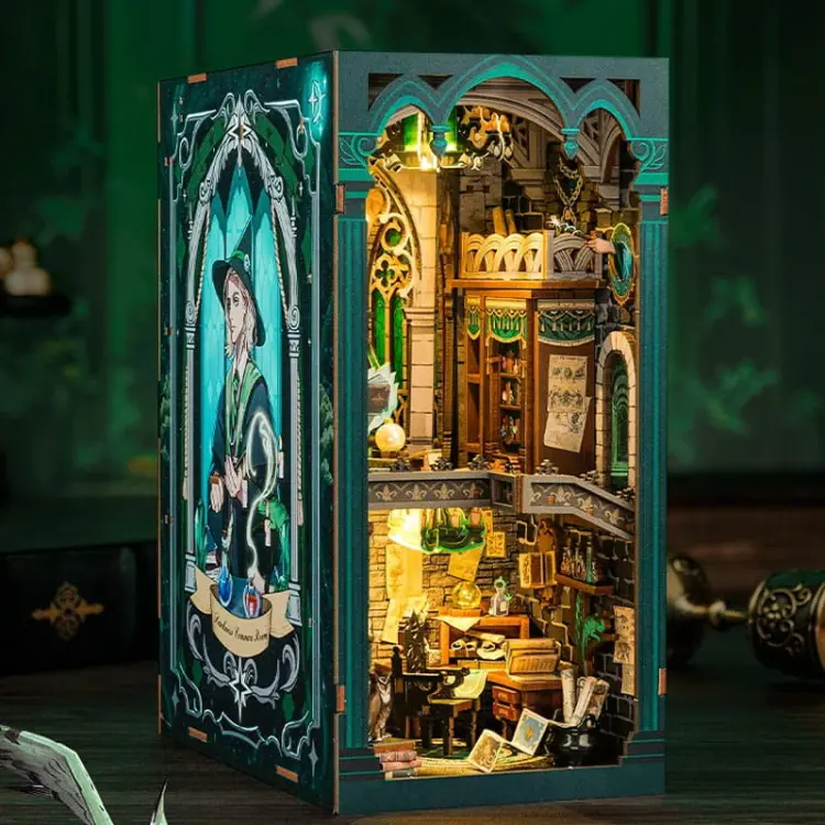 Pokój życzeń*- Miniaturowy domek Book Nook CuteBee