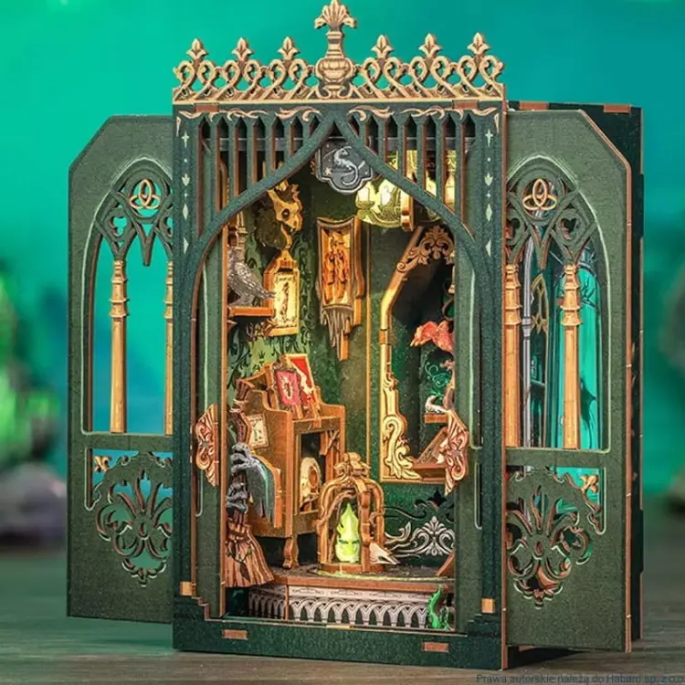 Niezwykłe Herbarium* - Miniaturowy domek mini Book Nook CuteBee
