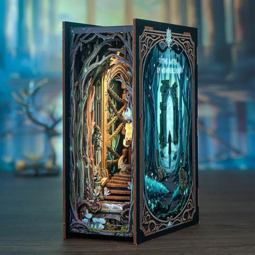 Wrota magii* - Book Nook CuteBee