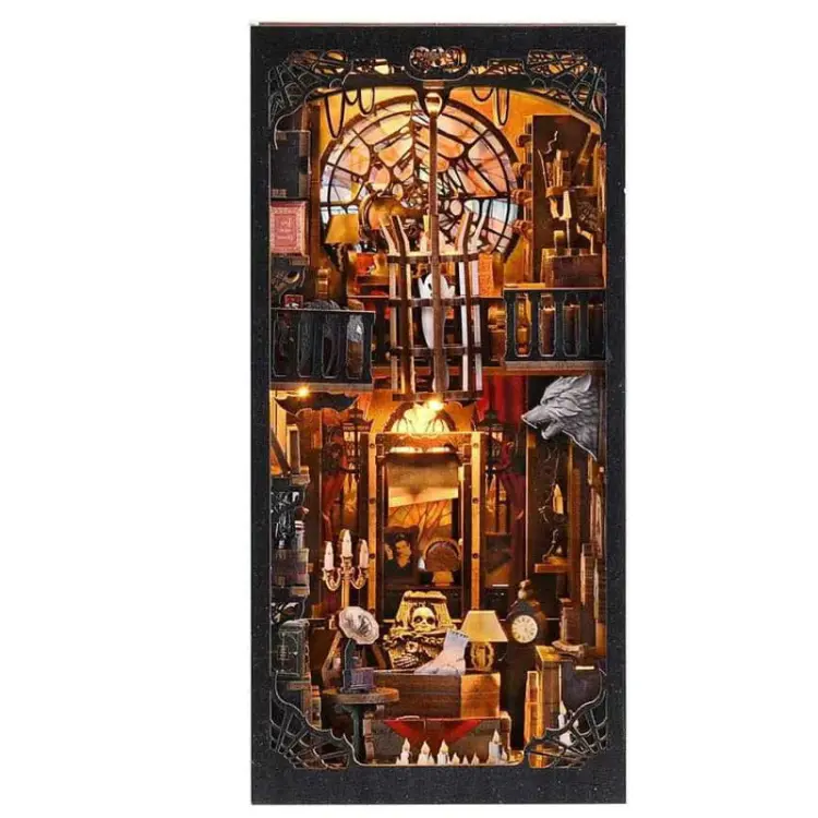 Dracula family* - Miniaturowy domek Book Nook Aslowsnail