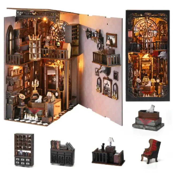 Dracula family* - Miniaturowy domek Book Nook Aslowsnail