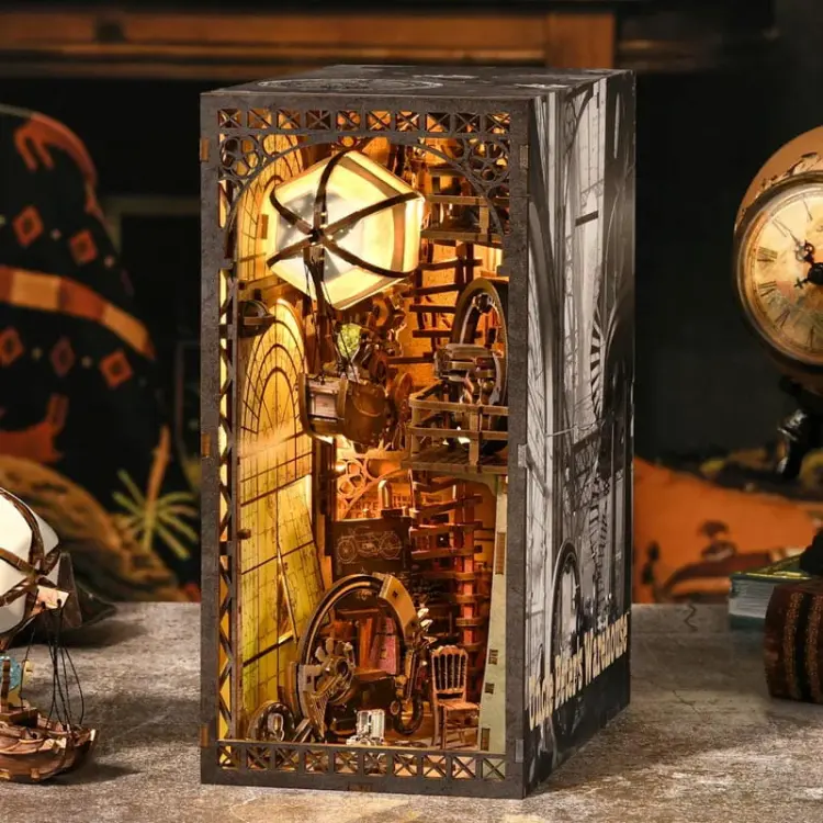 Miniaturowy domek Book Nook - Nautilius - Aslowsnail