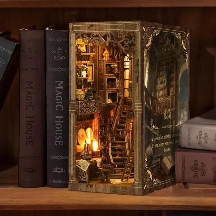 Księga zaklęć ochronnych* - Book Nook