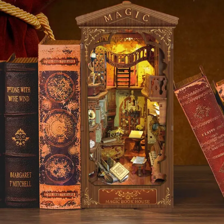 Dziedzictwo czarodziejów - Miniaturowy domek Book Nook Joincon