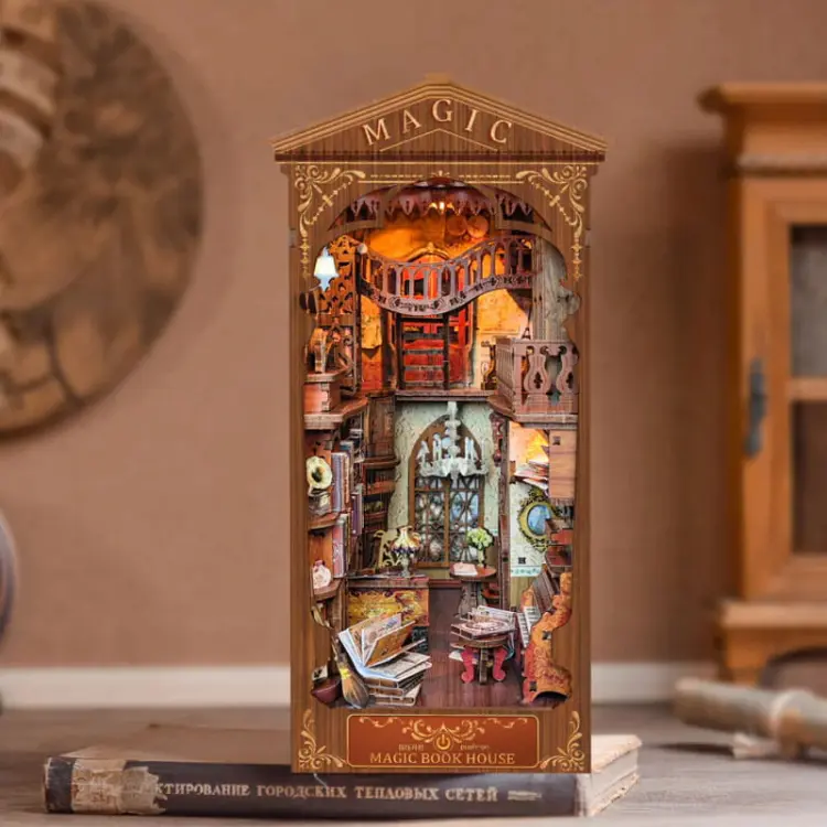 Dziedzictwo czarodziejów - Miniaturowy domek Book Nook Joincon